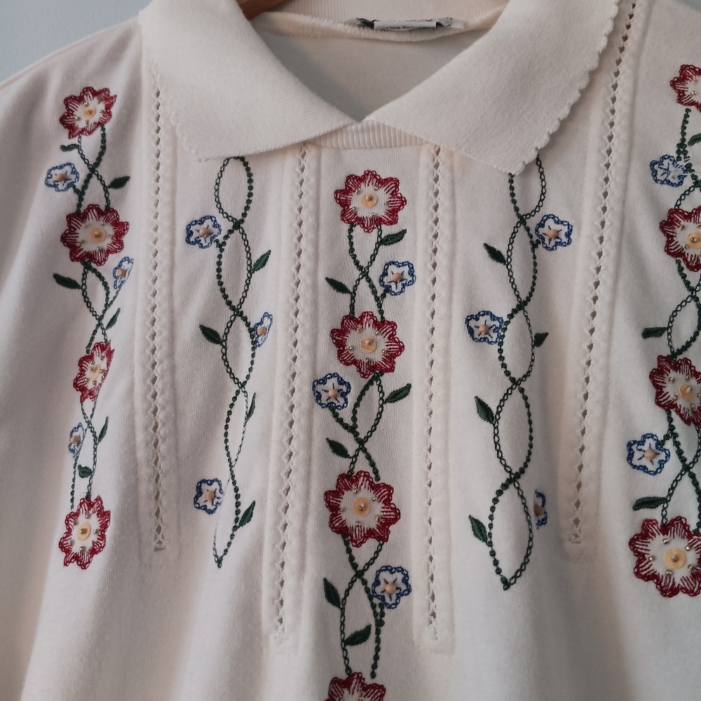 Alfred Dunner White Embroidered Floral Short Sleeve Top M - Picture 5 of 8